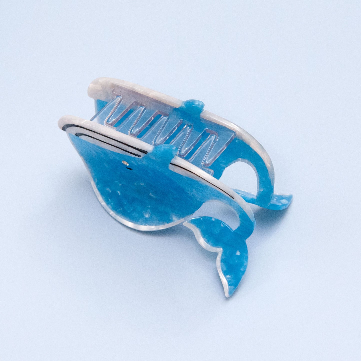 Whale hair claw clip