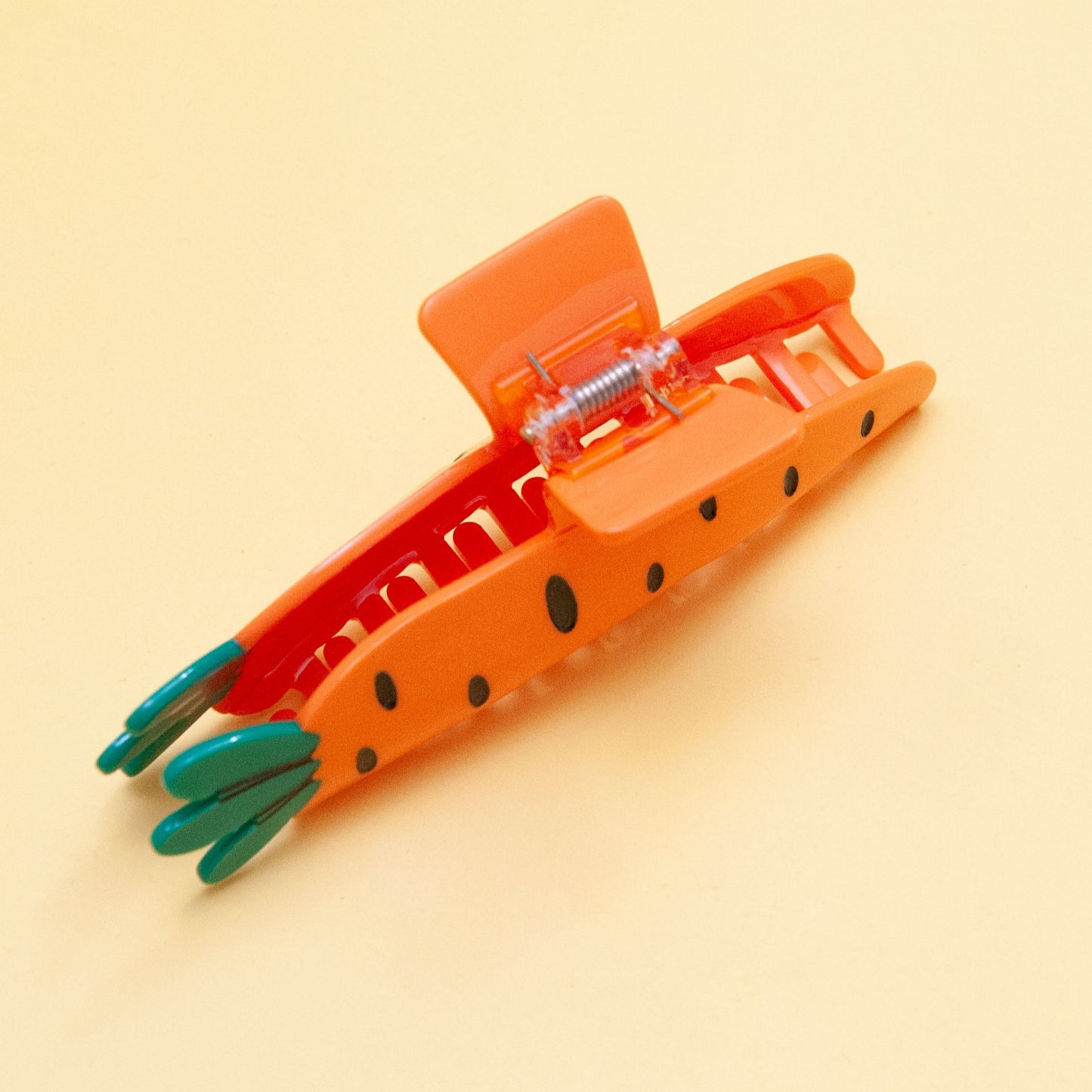 top view of a carrot hair clip
