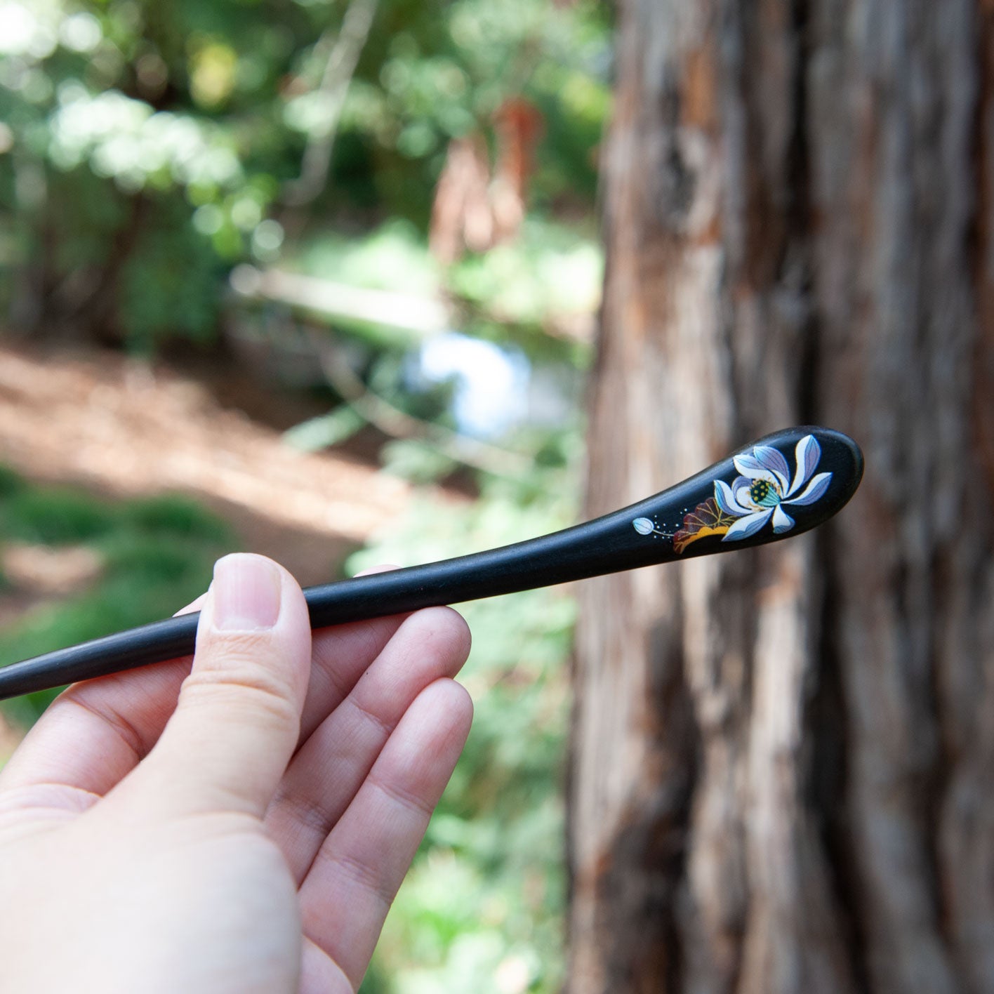 Chinese hair stick with lotus flower design