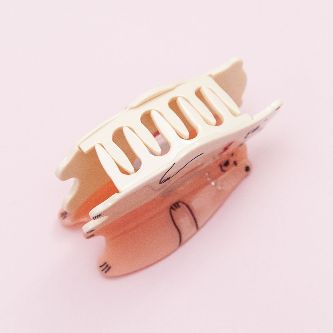 detail of bear hair clip