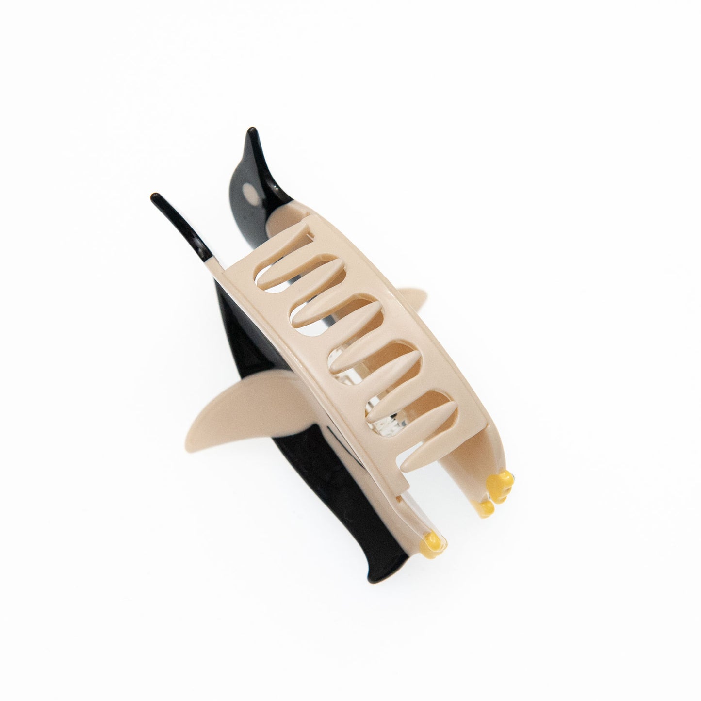 teeth detail of penguin hair clip